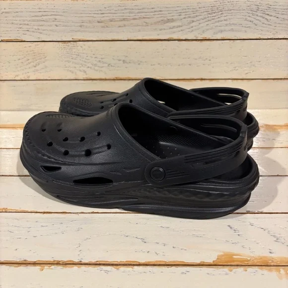 CROCS Black Men's Loafers & Slip-Ons - Picture 4 of 10